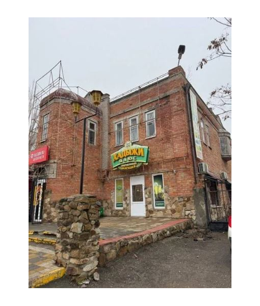 Здание 733,6 м2; Земельный участок 1121 м2