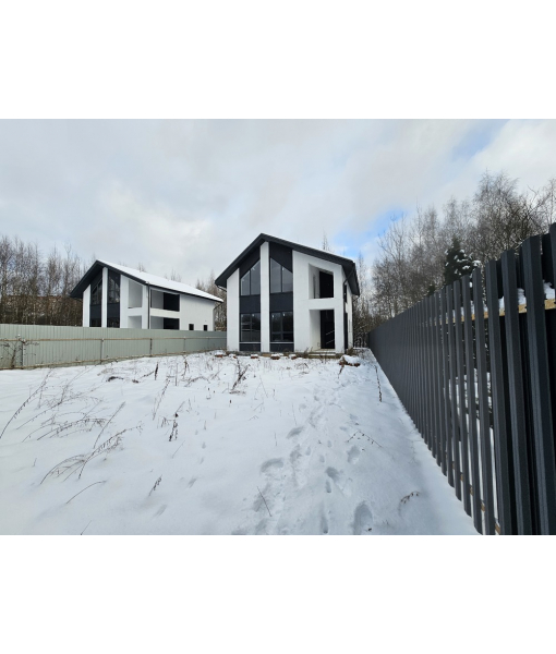 Жилой дом 126.5 м2; Земельный участок 400 м2