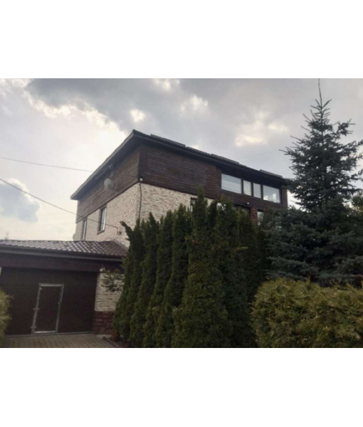 Жилой дом и земельный участок 